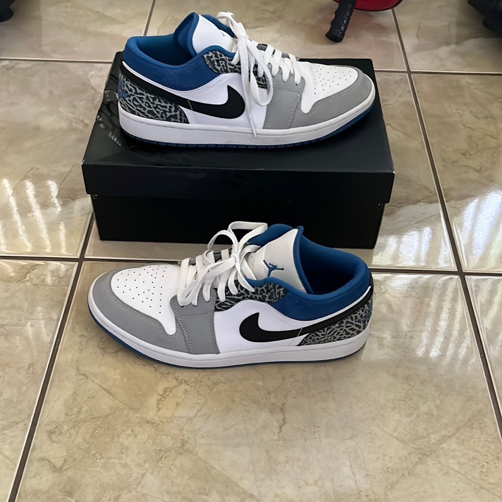 Men’s Jordan sneakers